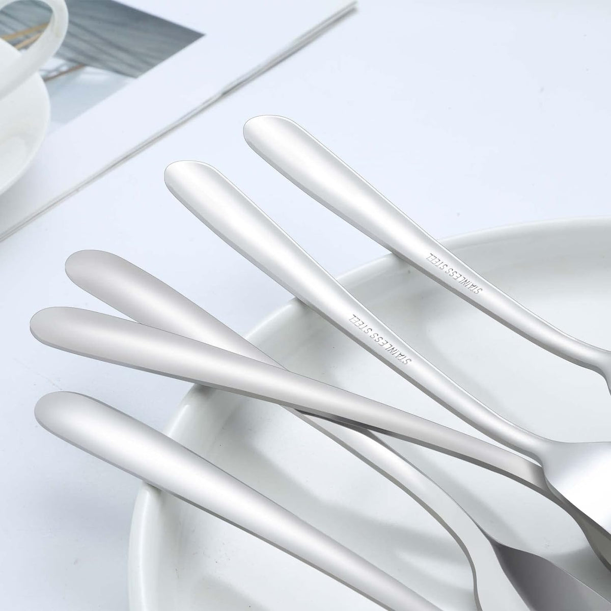 24 Stück Suppenlöffel Set (20,4cm) Löffel Set Edelstahl Esslöffel Spiegelpoliert Tafellöffel Spülmaschinenfest Silber Löffel für Haus Küche
