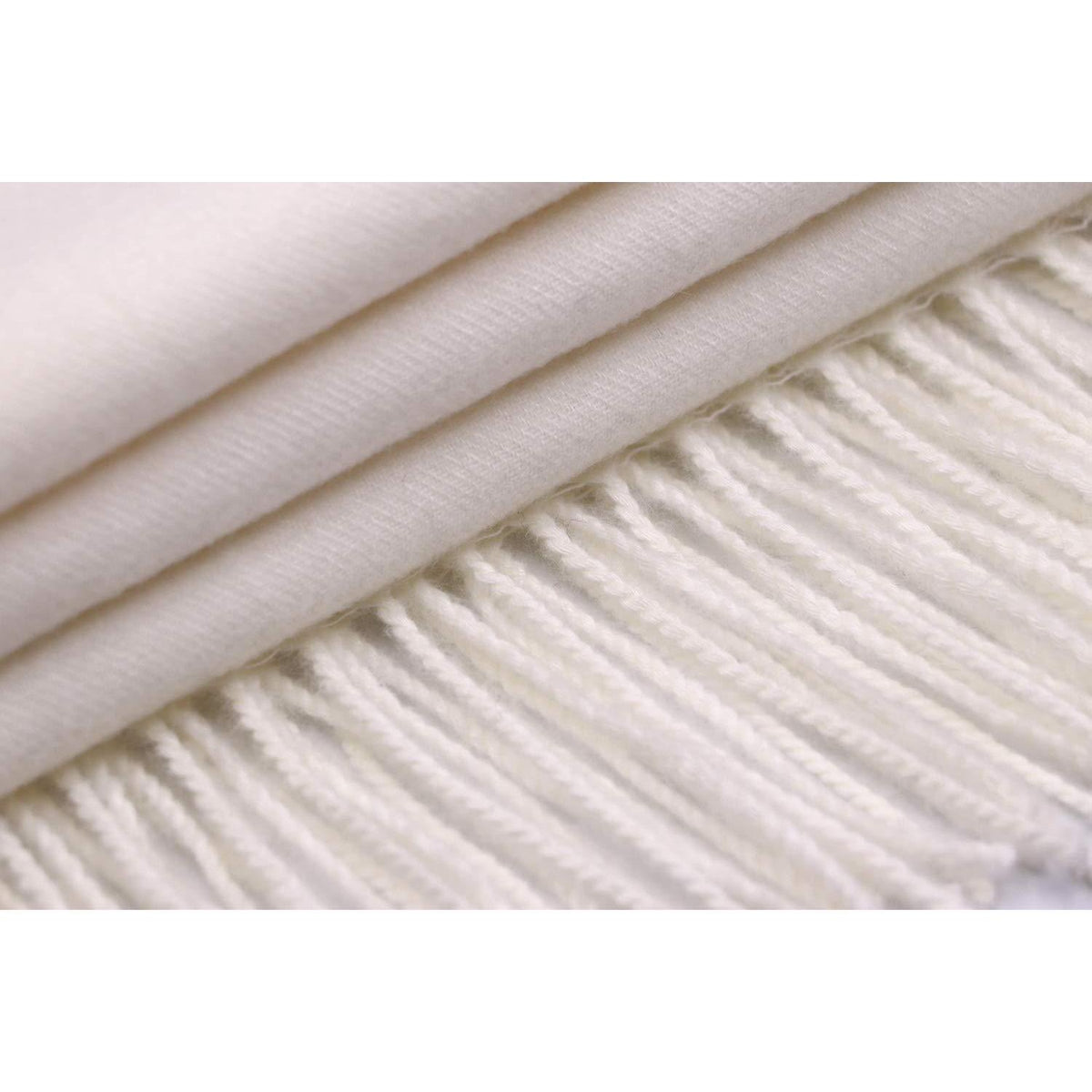 Kuscheliger Damen Schal Winter mit Fransen | Cremefarben