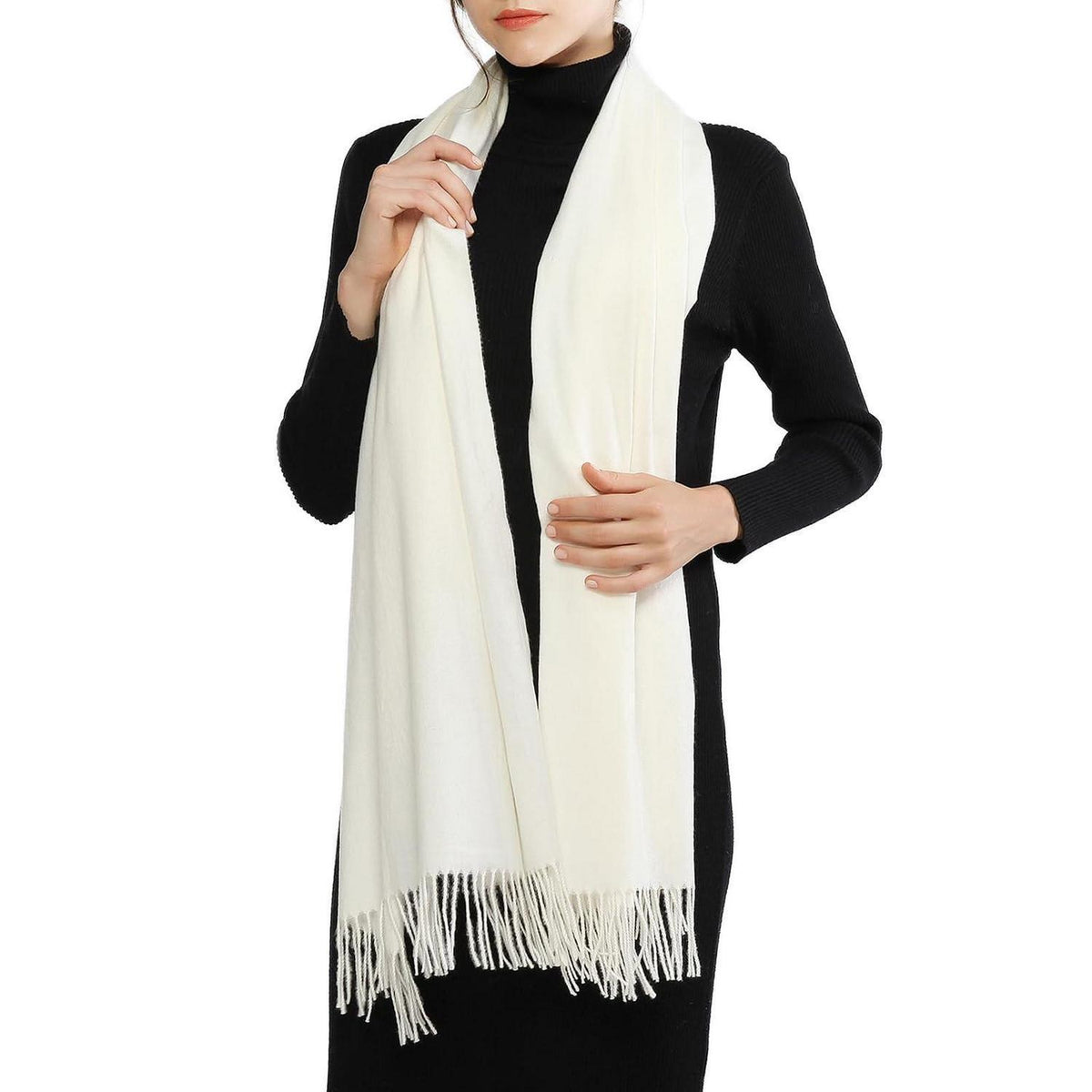 Kuscheliger Damen Schal Winter mit Fransen | Cremefarben