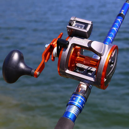 Angelrolle mit Schnurzähler und konventioneller Wasserwaage