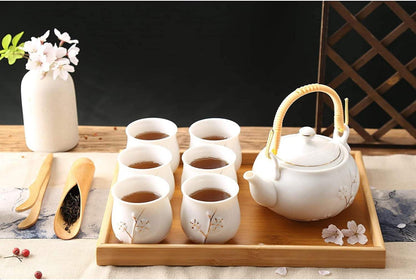 Japanisches Teeservice, weißes Porzellan, süßes asiatisches Set