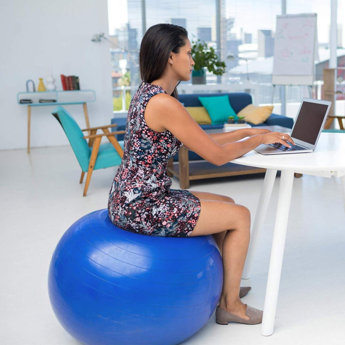 Gymnastikball 65cm mit Fußpumpe Anti-Burst Yoga Pilates Fitnessball Blau