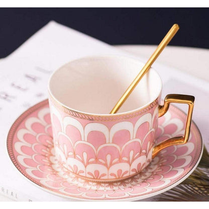 Europäisches Teetassen-Set mit Untertasse und Löffel (Rosa)