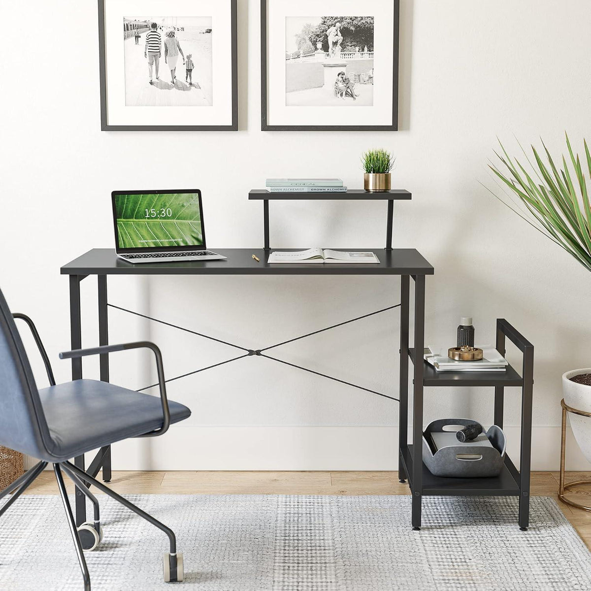 Kleiner Schreibtisch mit Regalen und Monitorständer, 80x50
