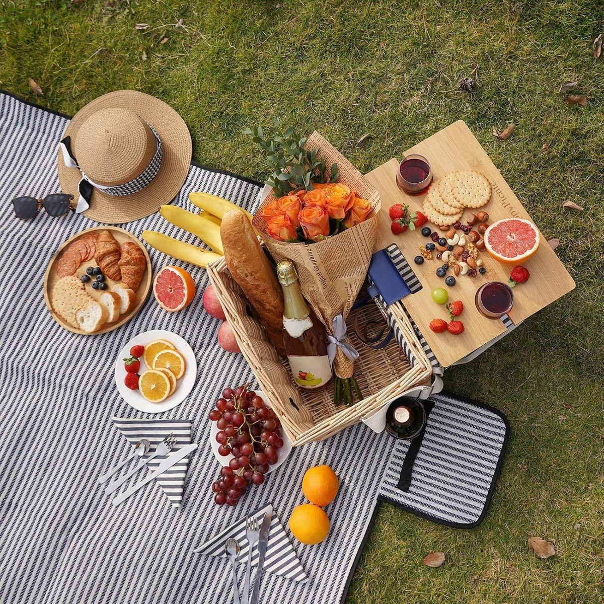 Picknickkorb Set für 2 Personen mit Weintisch & Zubehör