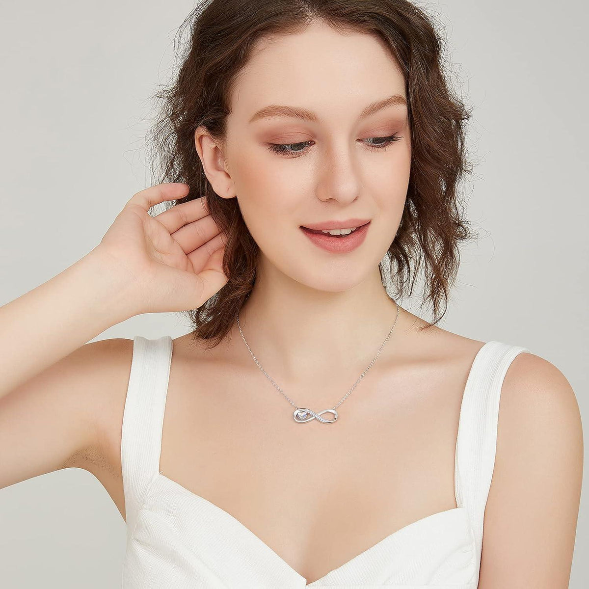 Silberne Infinity Herz Kette mit Geburtsstein & Zirkonia