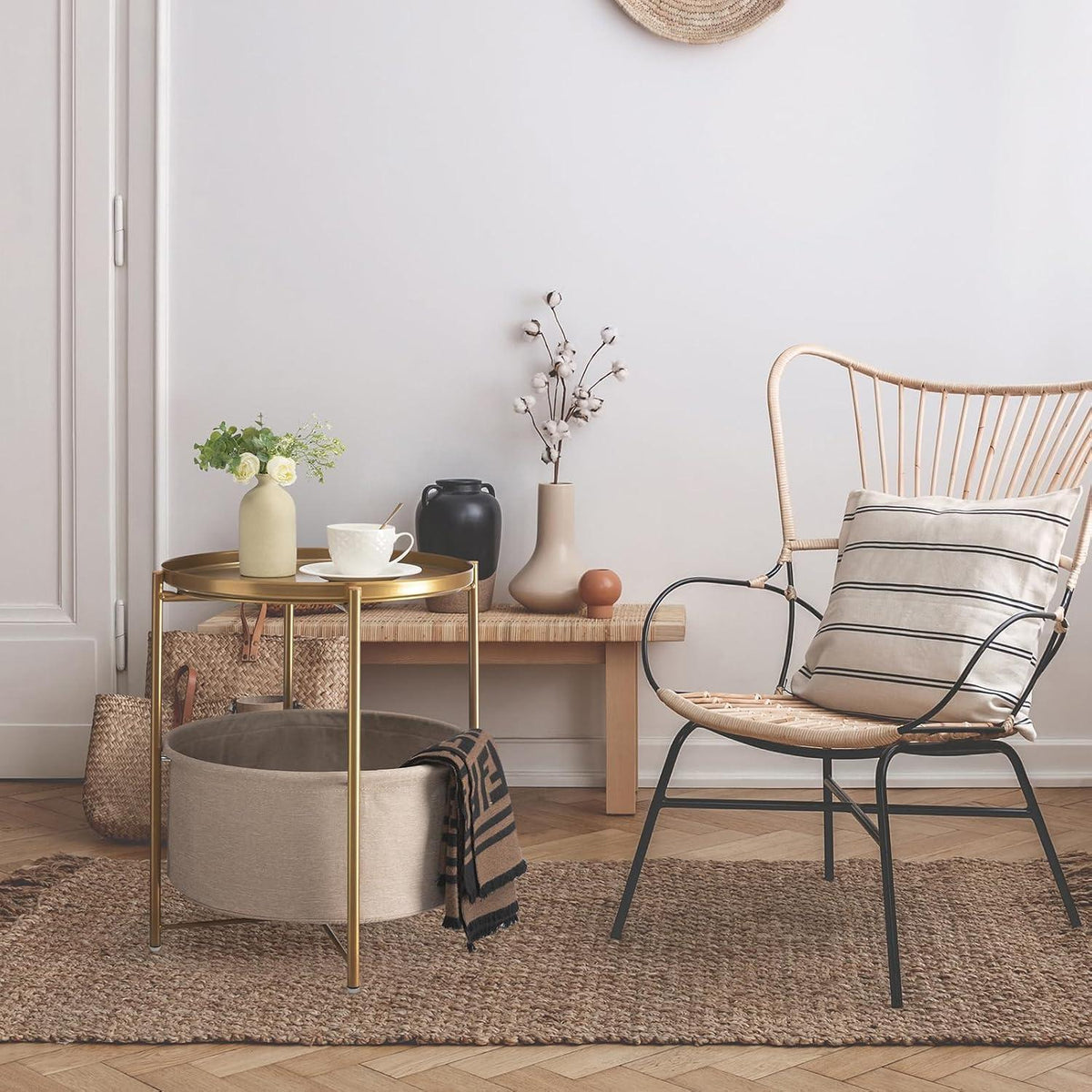 Runder Beistelltisch mit Korb – Gold Gelb, Modern & Vielseitig
