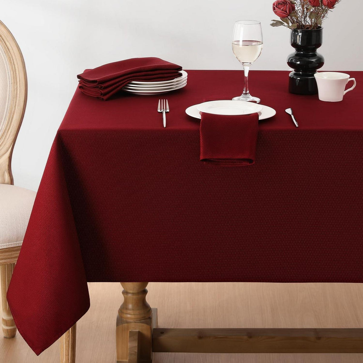 Jacquard Tischdecke Rechteckig – Rot, 152,4 x 304,8 cm, Knitterfrei & Wasserabweisend