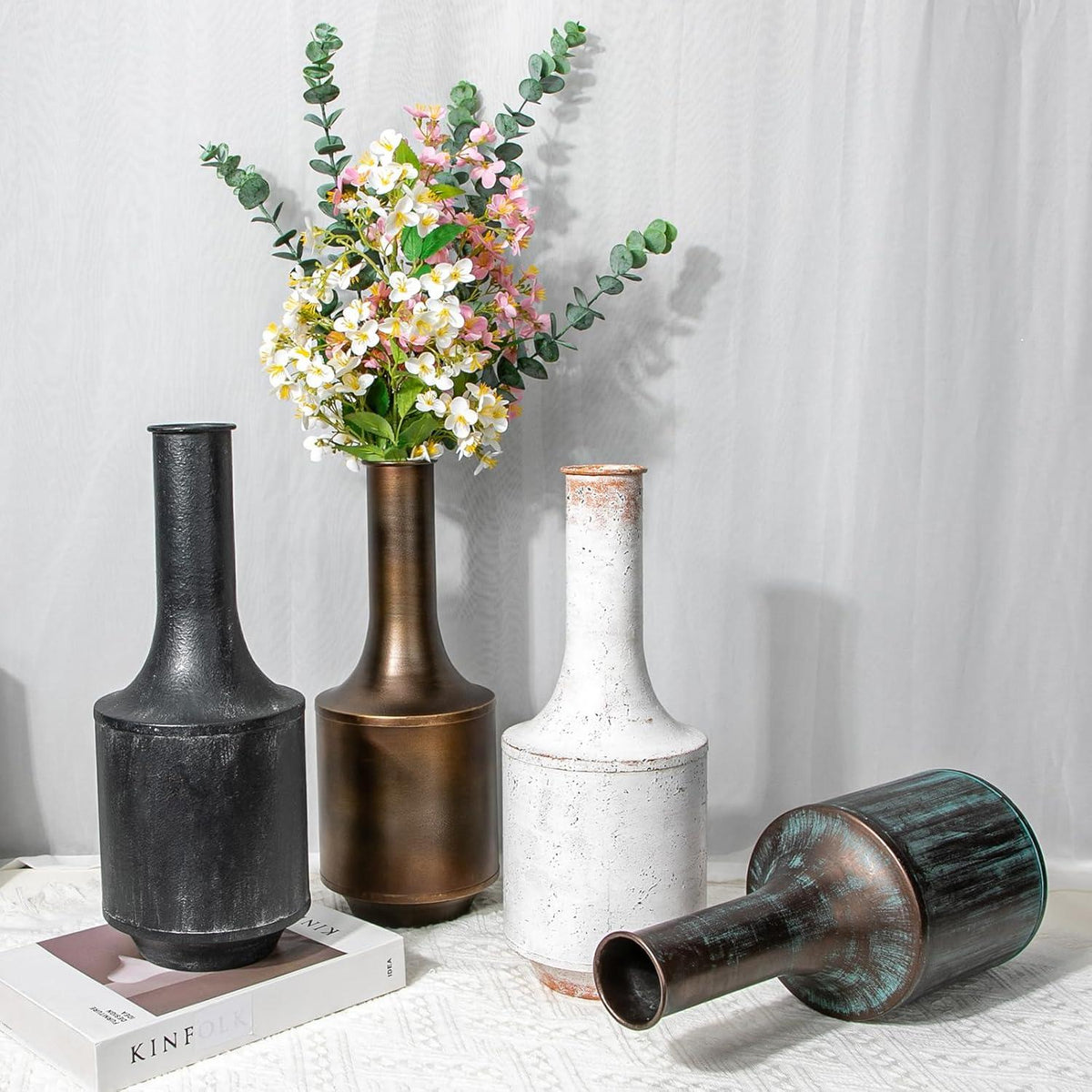 Große Vintage Metall Bronze Blumenvase 38.5cm Shabby Chic Stil