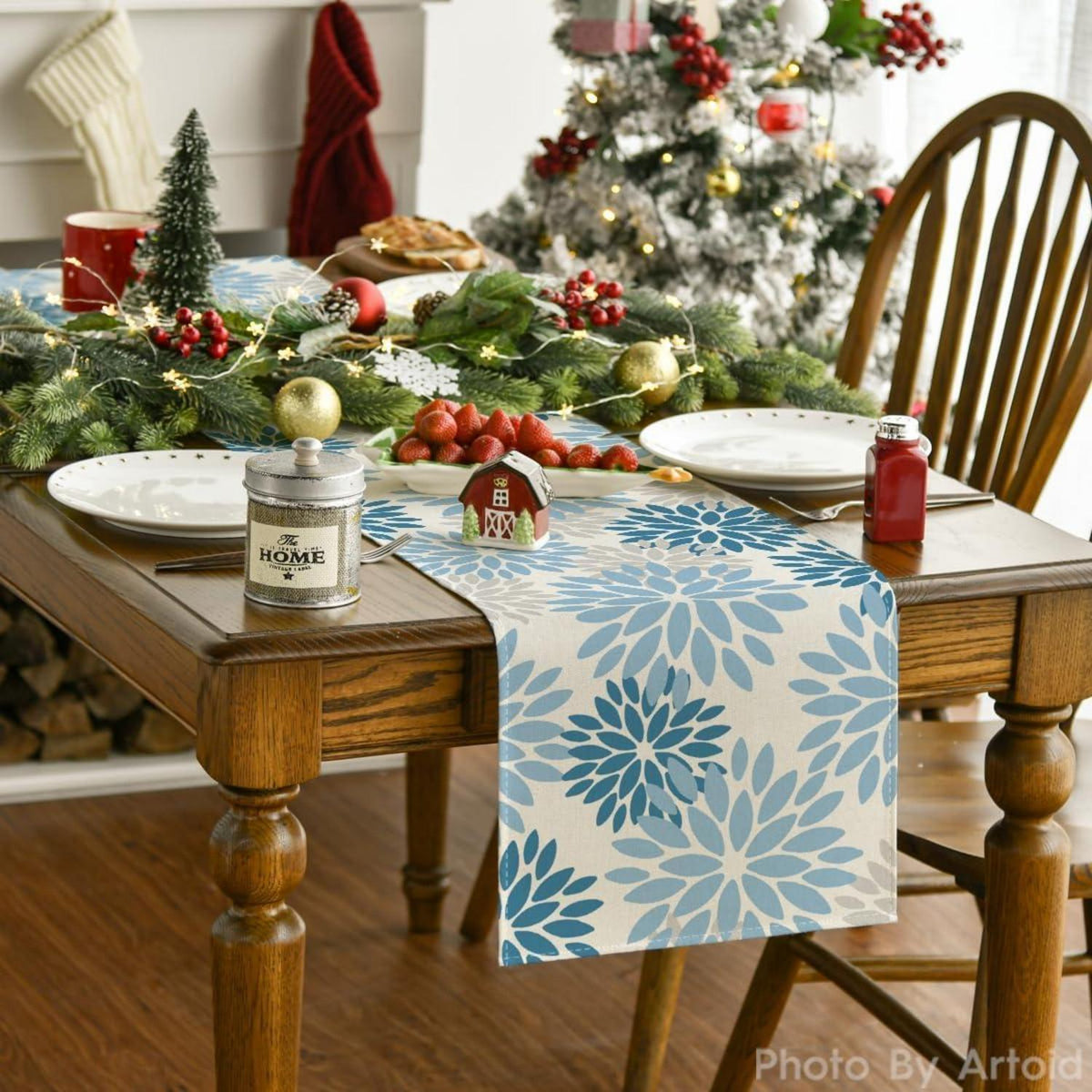 Tischläufer Blumen Lichtblau Dahlie 40x140 cm - Winter Deko