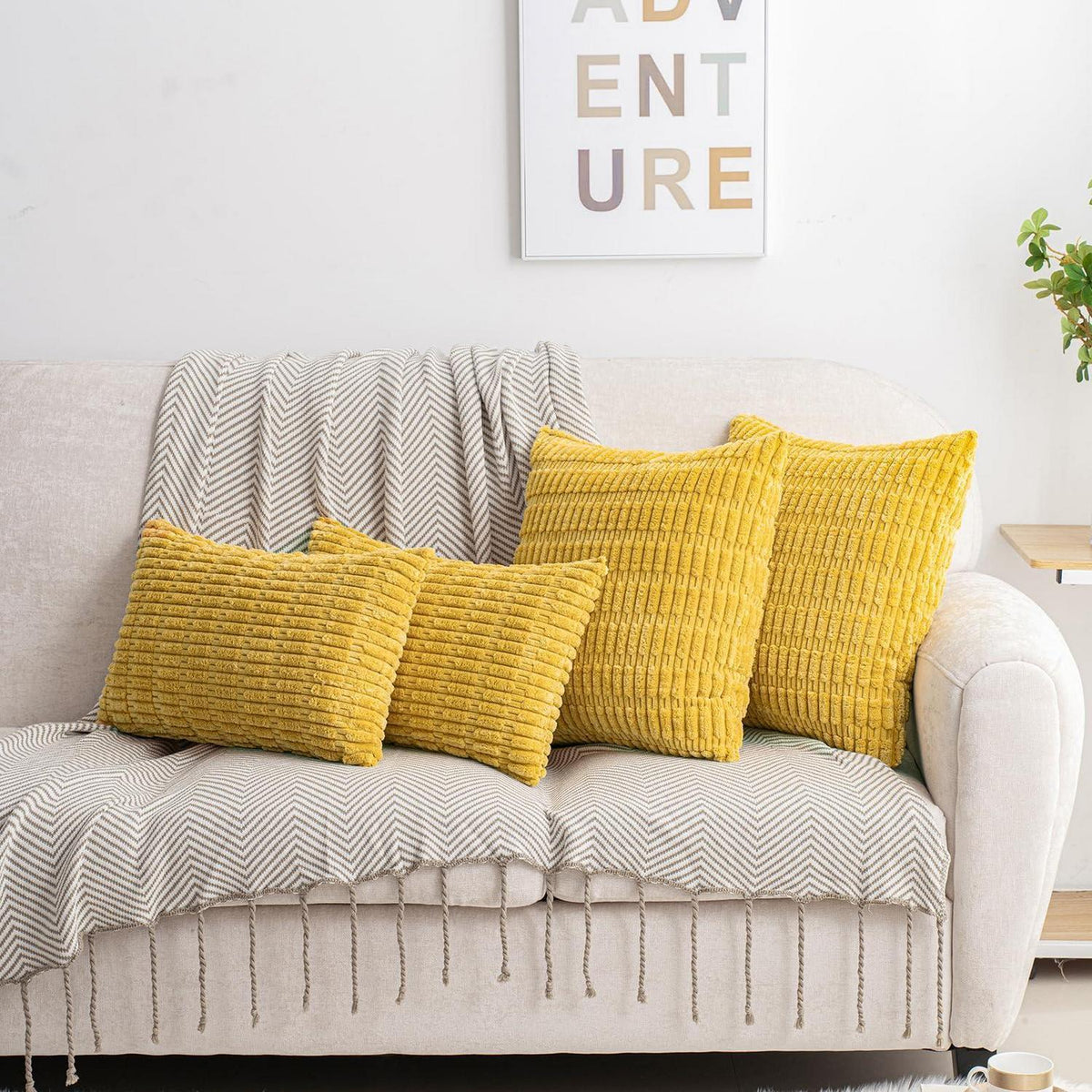 Cord Zierkissenbezug gestreift 40x40 cm Senfgelb 2er Set