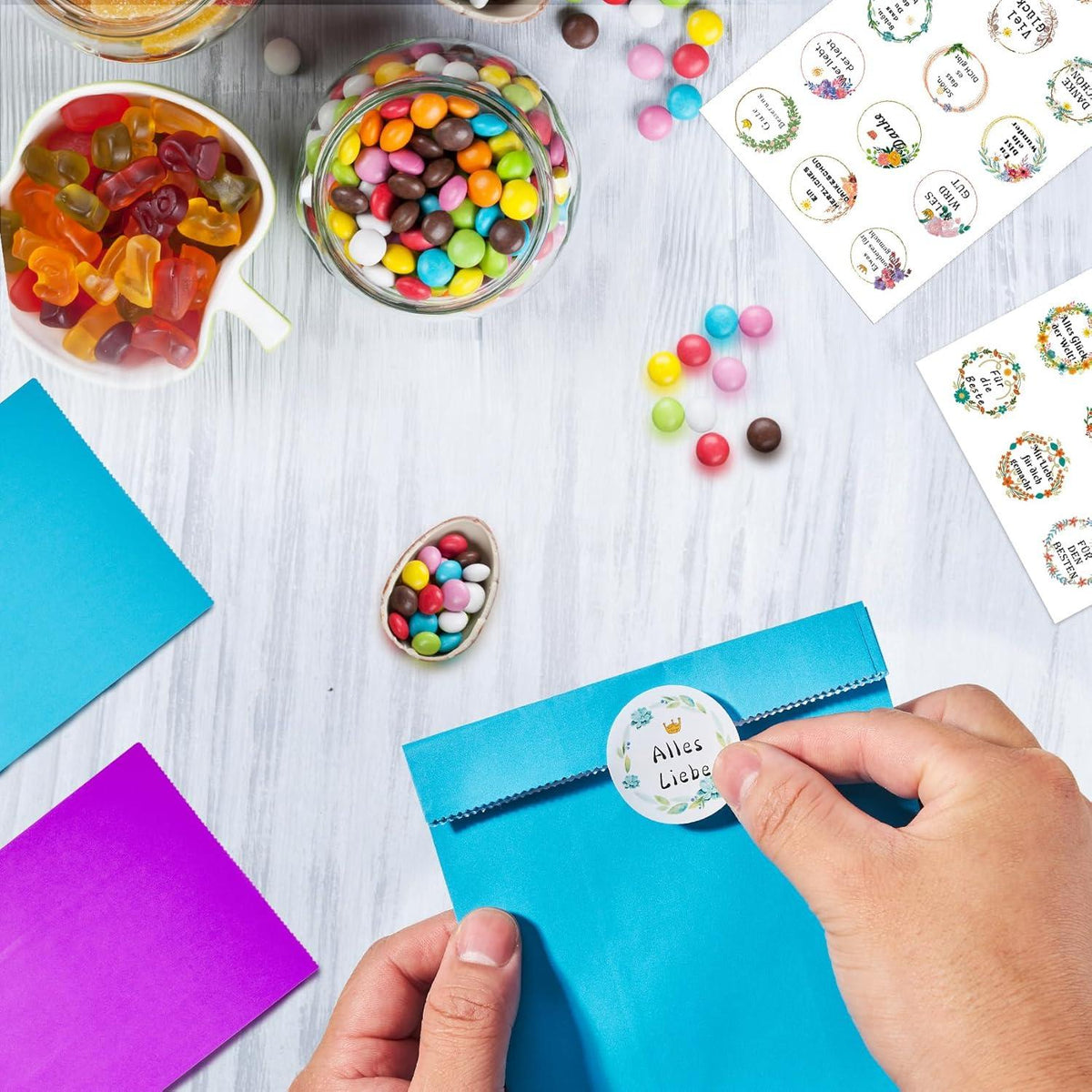 Papiertüten Geschenktüten Candy Tüten mit 90 Aufkleberpack für