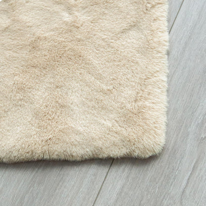 Flauschiger Kunstfell Teppich Beige 150x215 cm - Kuschelig & Waschbar