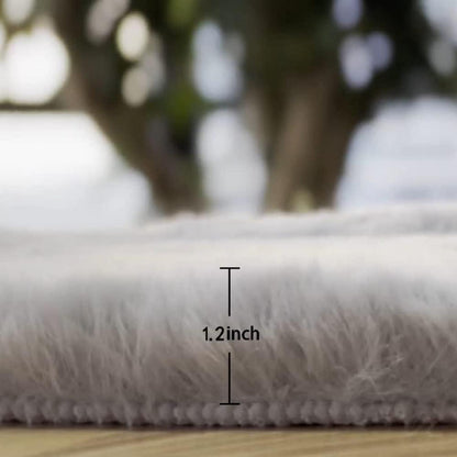 Flauschiger Grau Teppich 150x215 cm – Waschbar & Weich