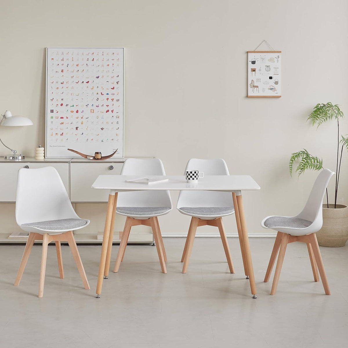 Skandinavische Esszimmerstühle 4er-Set Weiß | Massivholz & Gestreiftes Sitzkissen