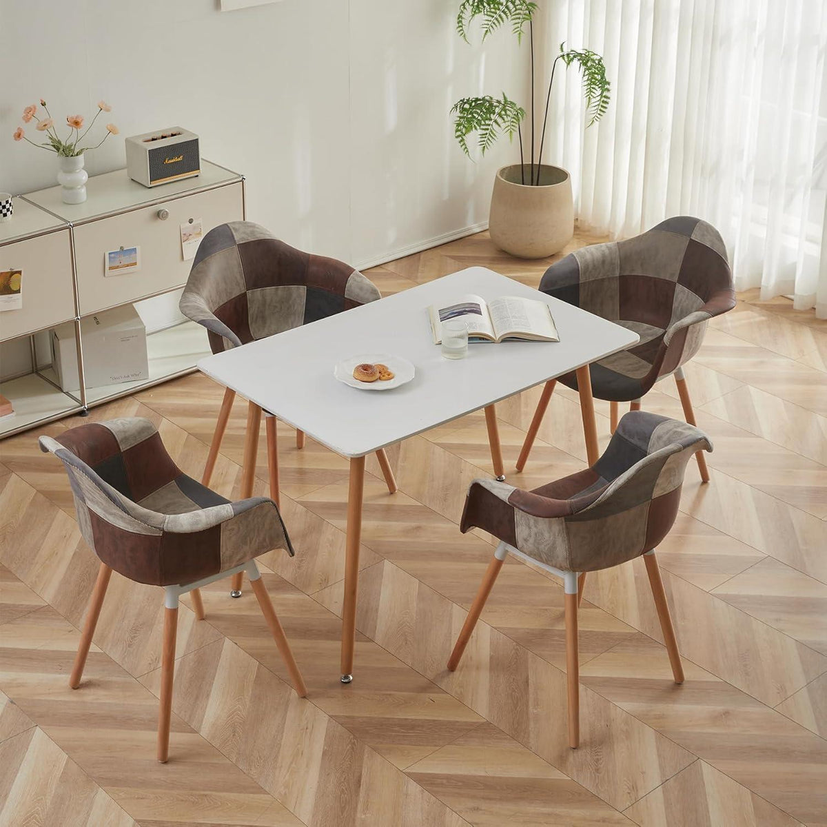 2 Esszimmerstühle Patchwork-Stoff mit Armlehnen, Buchenholz Braun