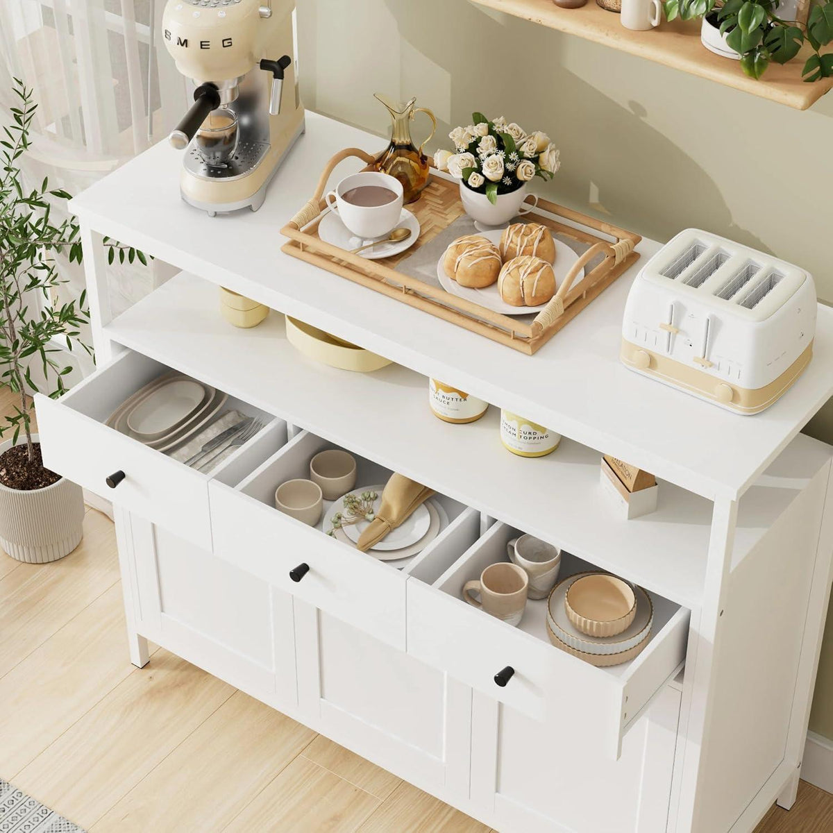Weißes Sideboard mit 3 Schubladen & 3 Türen – Küchenkommode