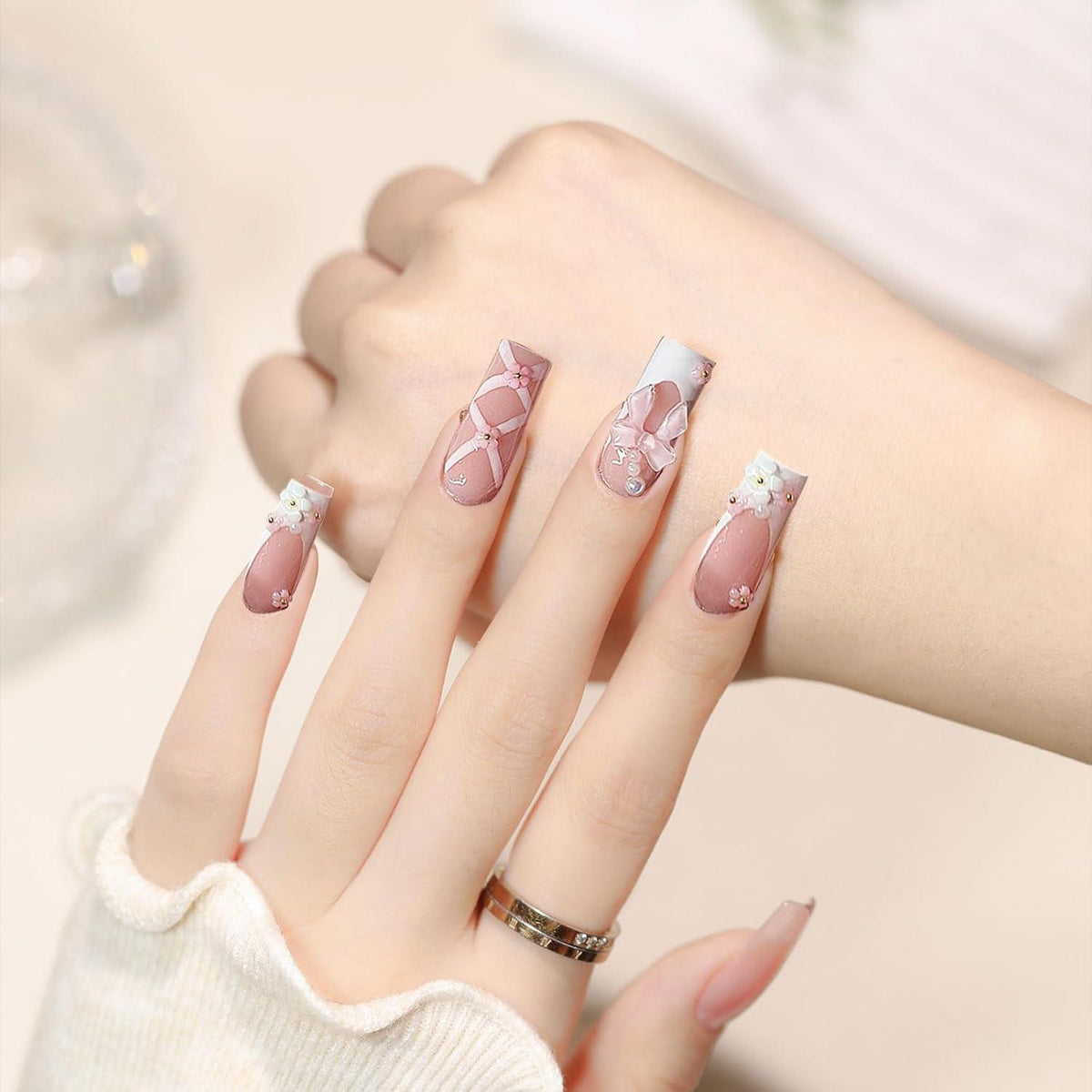 Rosa Strass Nagelset – 24 Glitzernde Blüten-Nagelspitzen