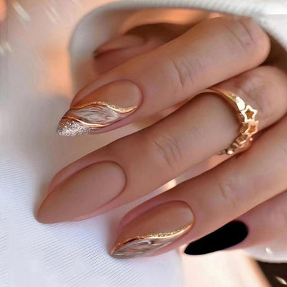 Goldene Mandel Press On Nails – Kurz & Motiv, Braun Schwarz