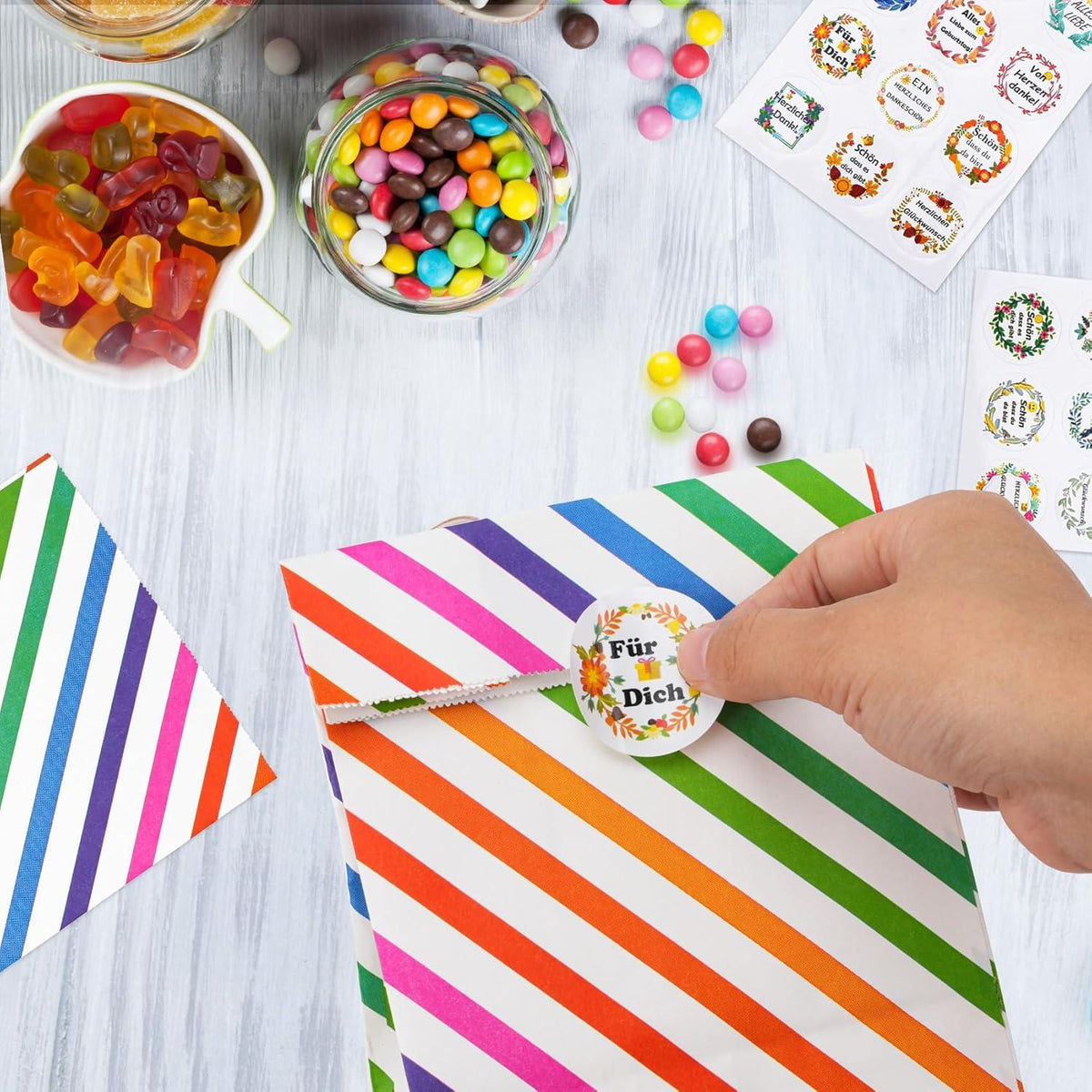 16 Stück Geschenktüten Candy Tüten mit Aufkleber - Bunte Streifenmuster