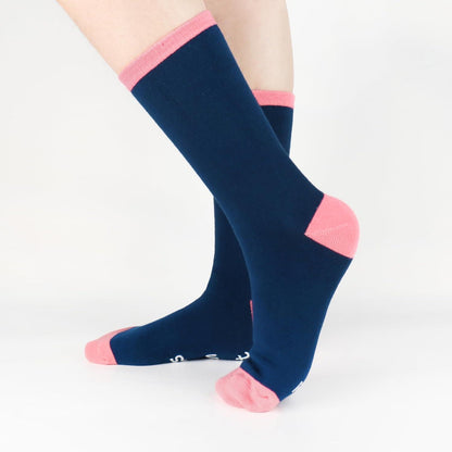 Rutschfeste Baumwollsocken für Oma – "Coole Oma" 39-42