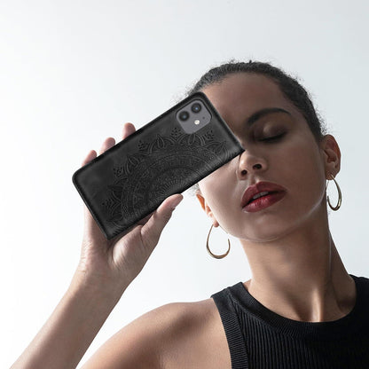 iPhone 12/12 Pro Hülle mit Kartenfach und Ständer Schwarz in Lederoptik