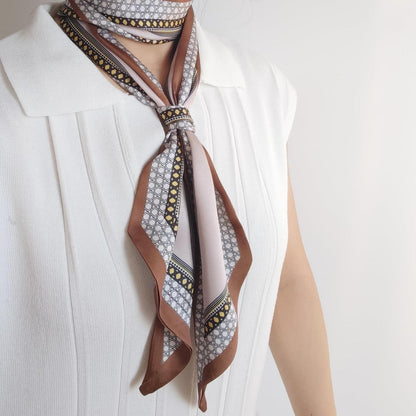 Langer Satin-Seidenschal mit Diamant-Muster in Braun-Champagner