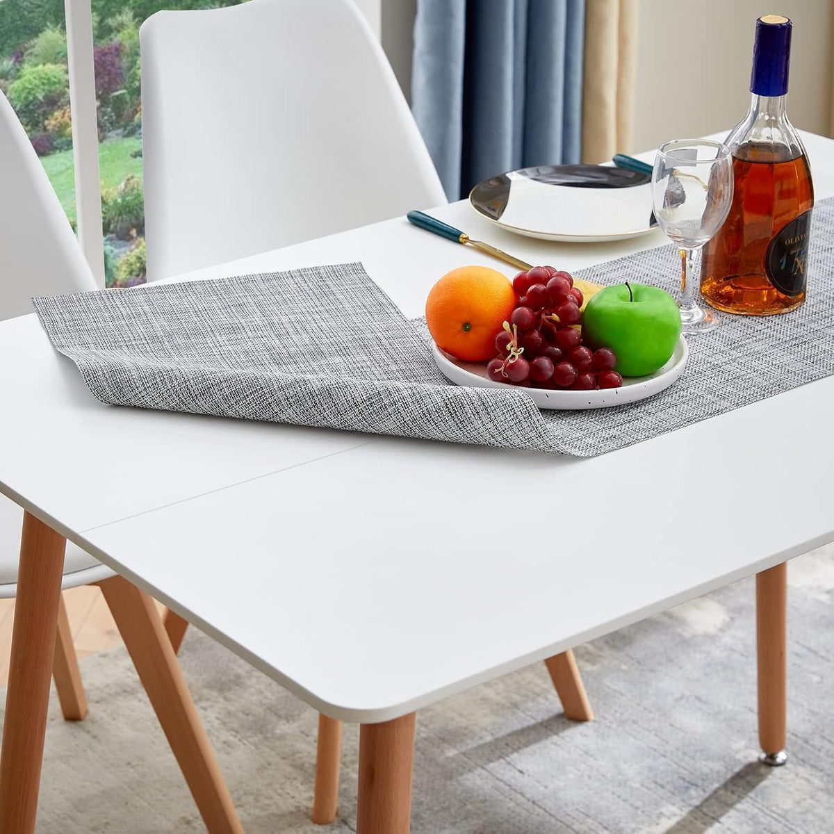 Esszimmergruppe Weiß: Esstisch 110cm + 4 Stühle