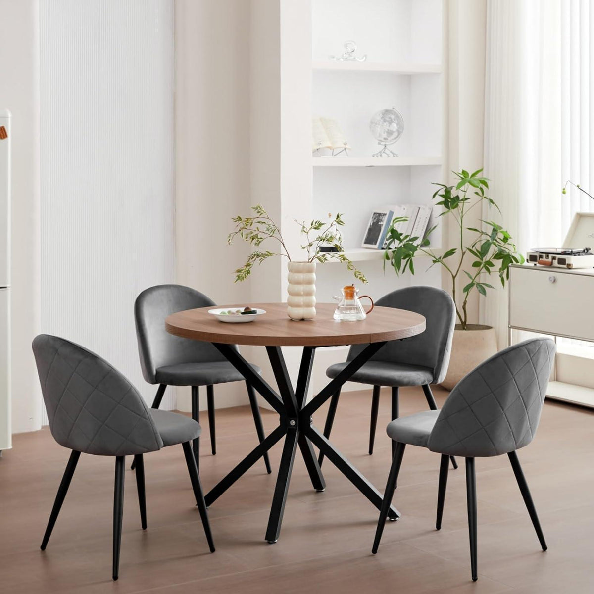 8 Esszimmerstühle Grau – Samt, Metallbeine & Komfort