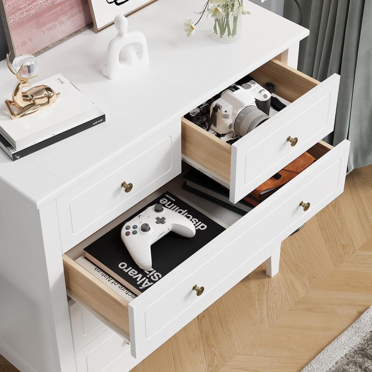 Weißes Schlafzimmer-Set mit Kommode & 2 Nachttische