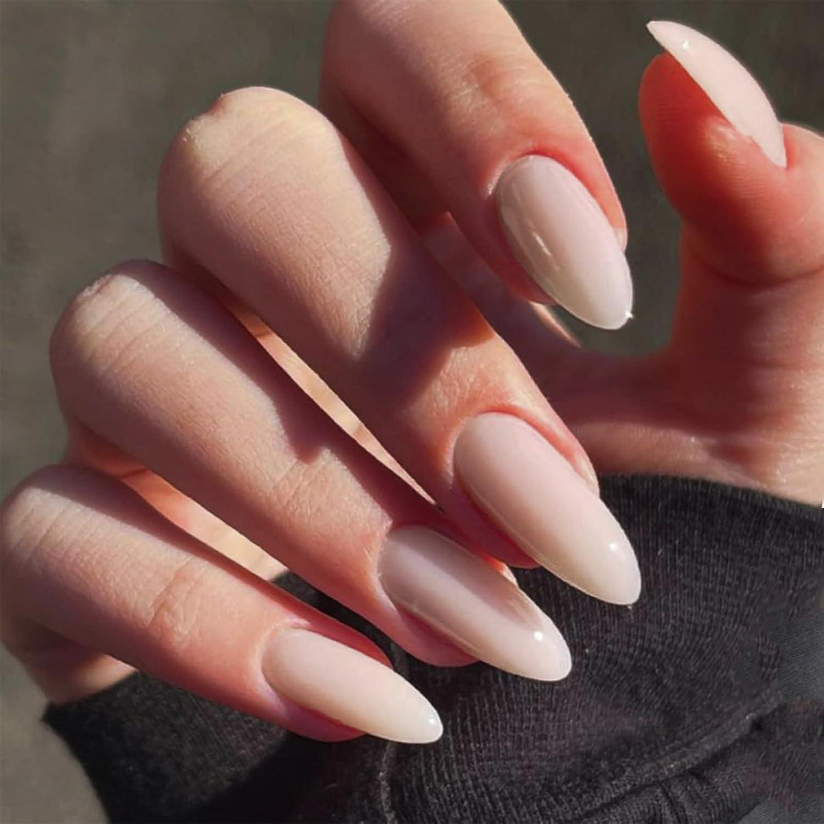Weiße Mandel Falsche Nägel Set – 24 Stück Press On Nails