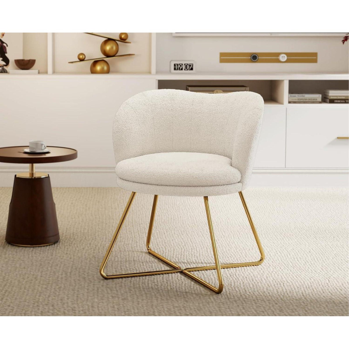 Weißer Kunstfell Sessel – Modern & Bequem für Wohnzimmer