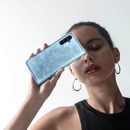 Samsung Galaxy S25 Klapphülle mit Kartenfach & Standfunktion Himmelblau in Lederoptik