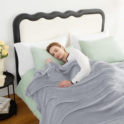 Kuscheldecke Flanell 220x240 cm Hellgrau für 4 Jahreszeiten