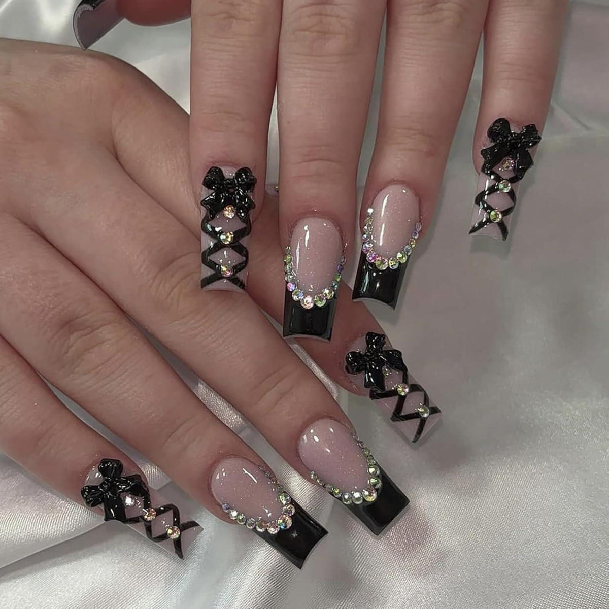 24 Schwarz French Press on Nails Lang mit Schleifen & Strass
