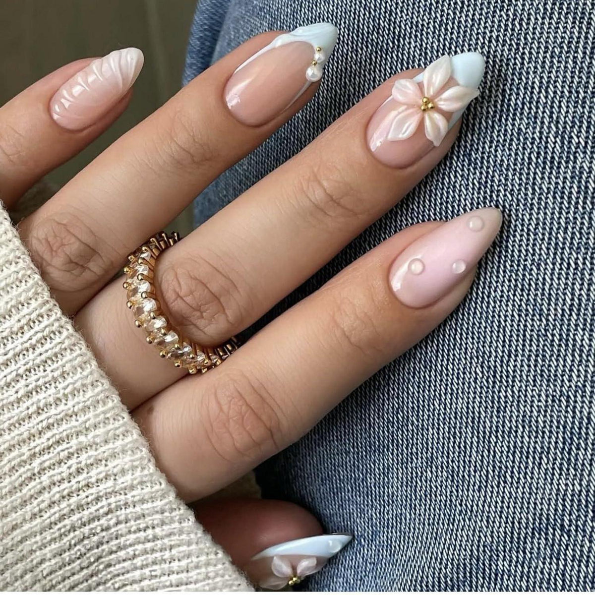 Press on Nails Almond Nude Blau French 3D Blumen Sommernägel