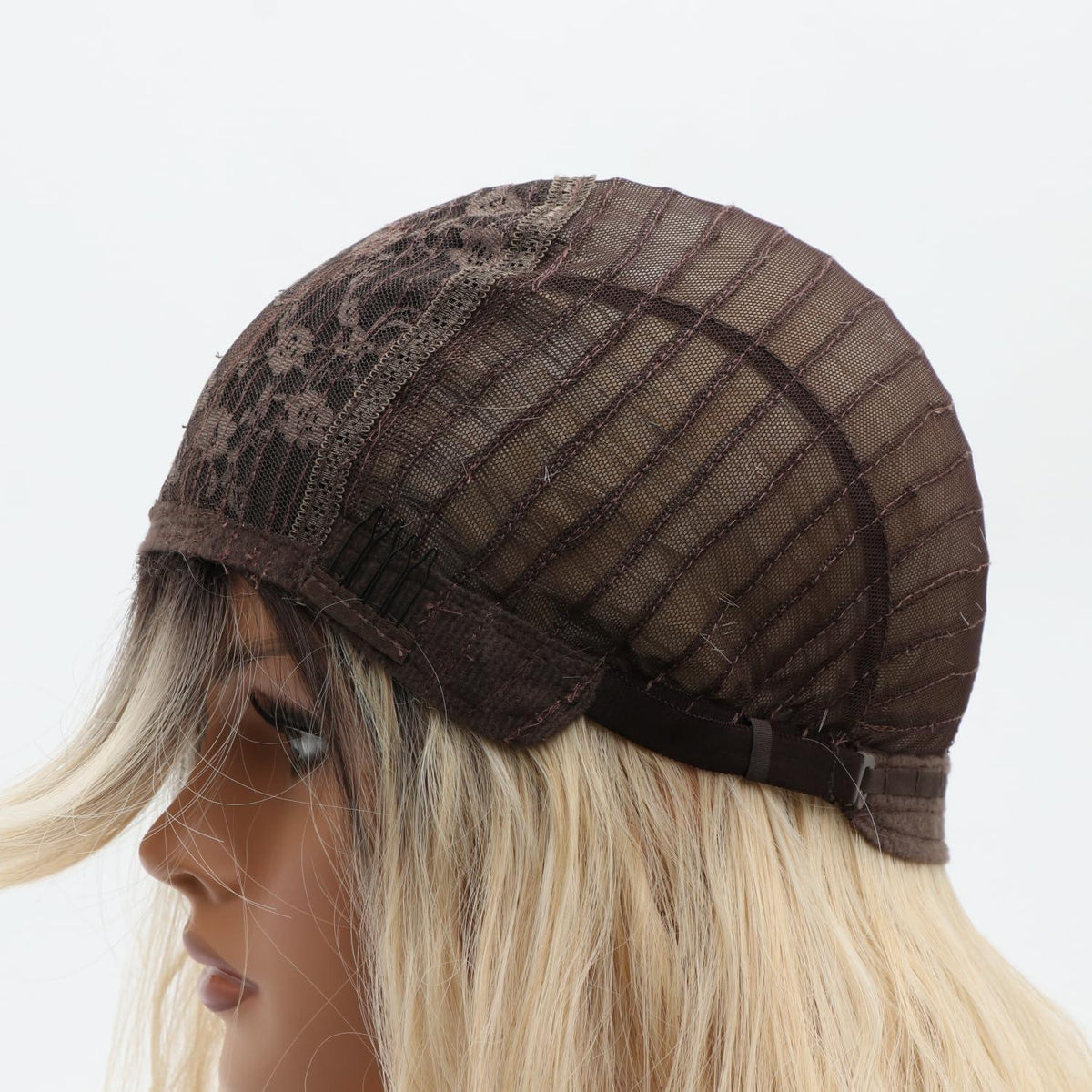 Gewellte Blonde Perücke mit Pony – Lang, Ombre Blond & Schwarz