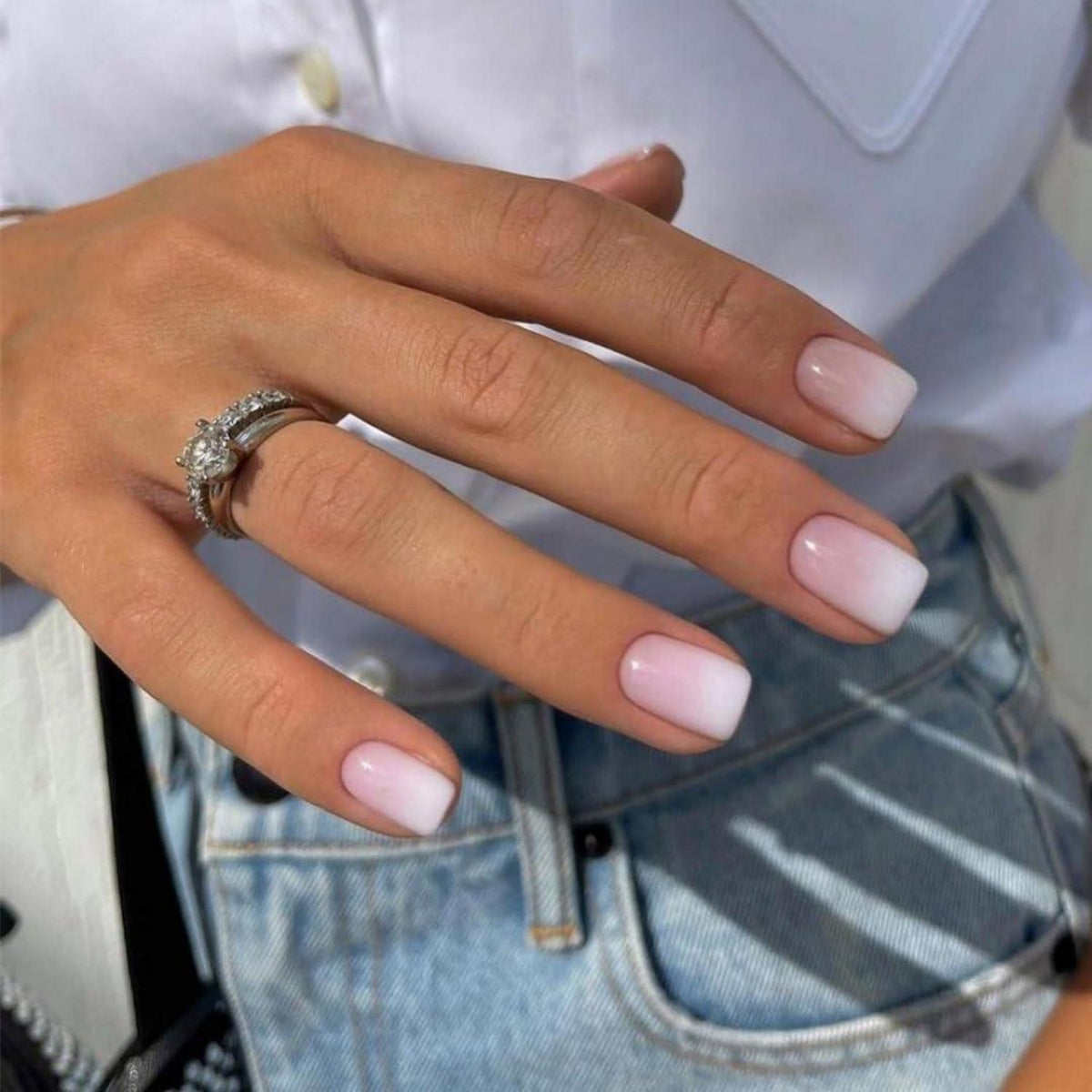 Kurze Ombré Rosa French Nägel zum Aufkleben