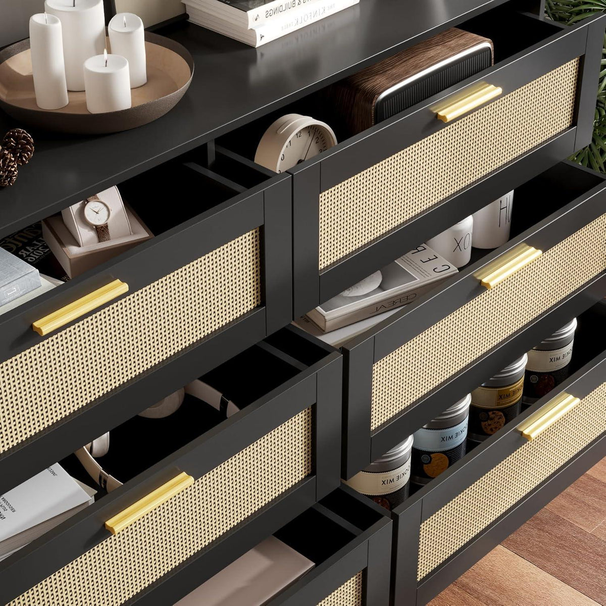 Rattan Kommode mit 6 Schubladen & goldenen Akzenten
