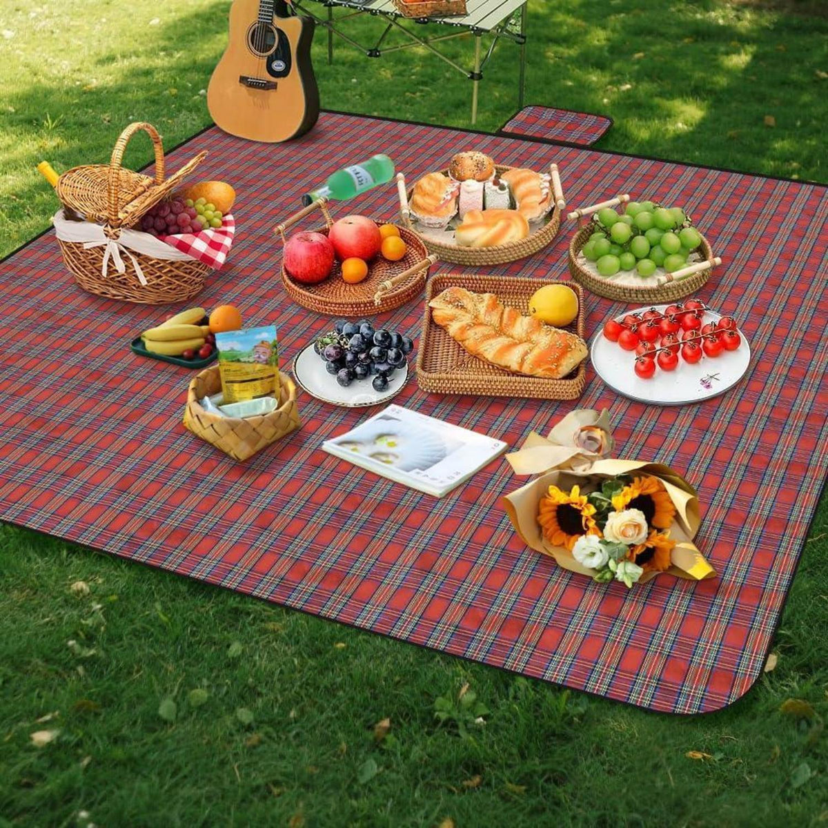 Wasserdichte Picknickdecke 200x200cm – Rot Streifen