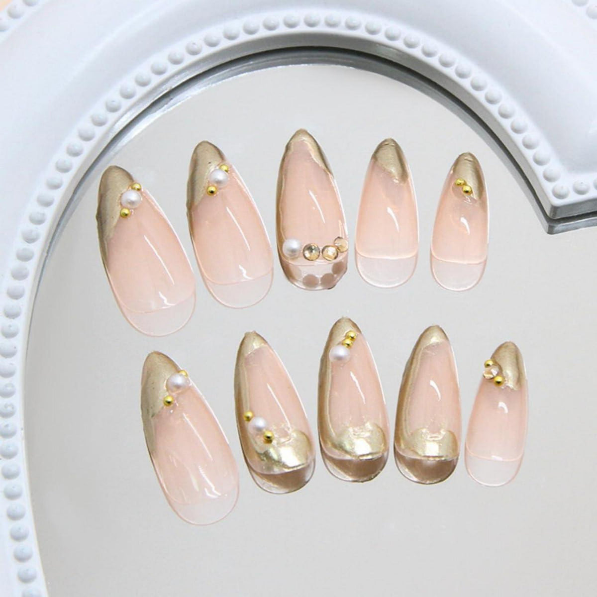 24 Kurz Nägel Aufkleben Gold Mandel mit 3D Metallic Muster