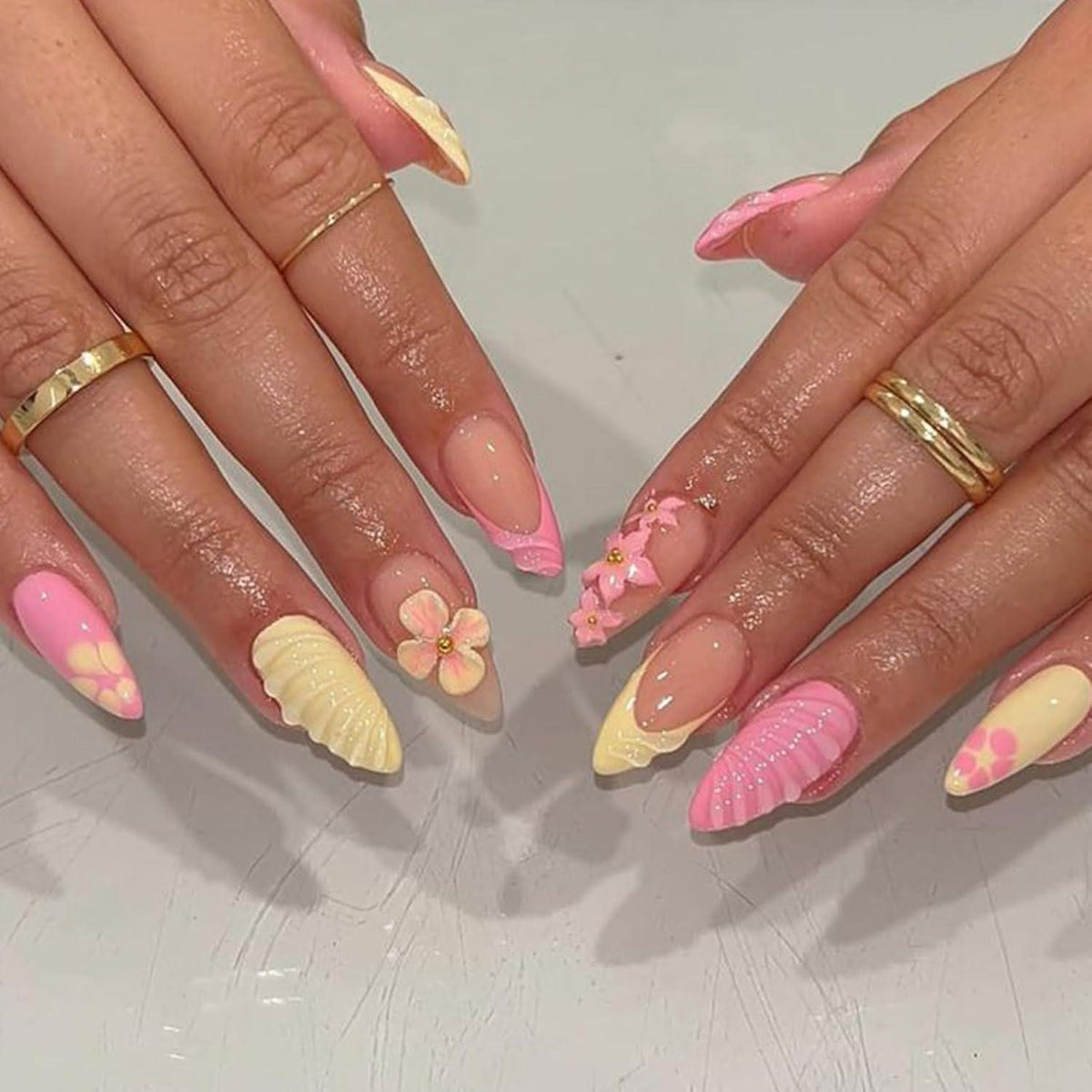 24er Set French Press on Nails – 3D Blumendesign, Mandelförmig