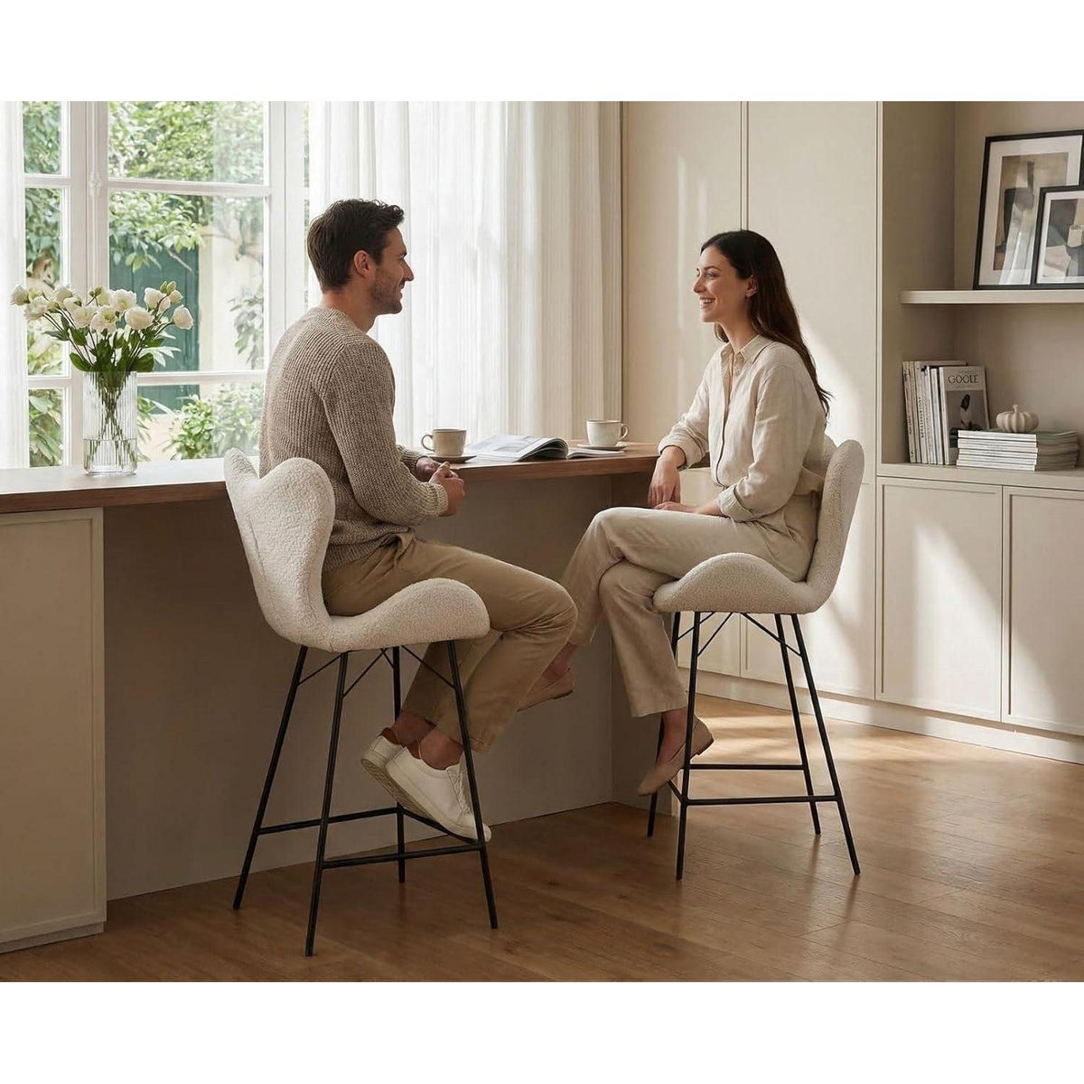 Moderner Barhocker 4er Set mit Chenille & Metallgestell