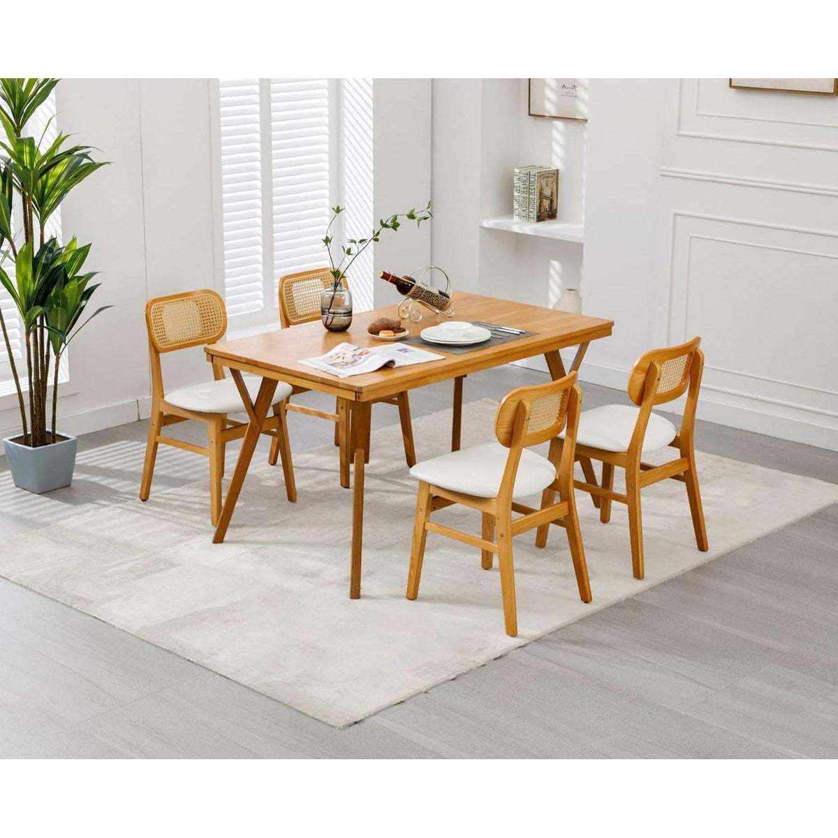 Esszimmerstühle Set 4er – Weißes & Rattan Design in Lederoptik