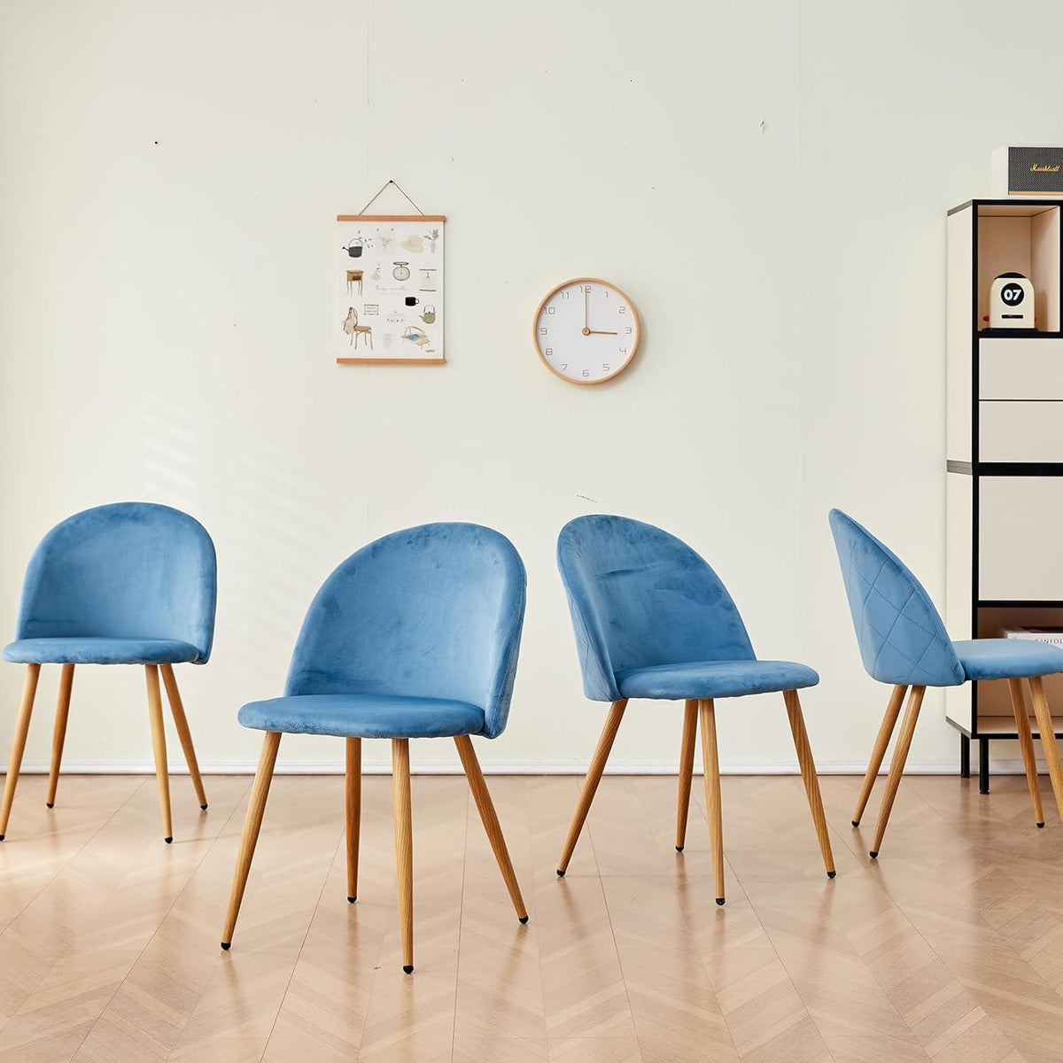 Runder Esstisch Set mit 4 Samtstühlen – Blau & Weiß