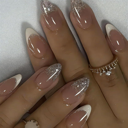 Kurze French Tip Press On Nails – 24 Stück, Design Nagelspitzen