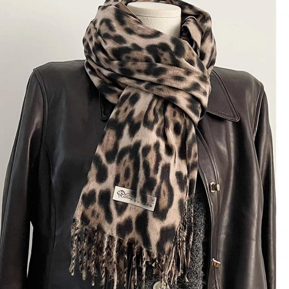 Damen Schal Leopard Print Khaki mit Fransen 180x30cm