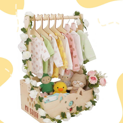 Baby Geschenkset Boho | Taufe & Babyparty Korb mit Kleiderbügel