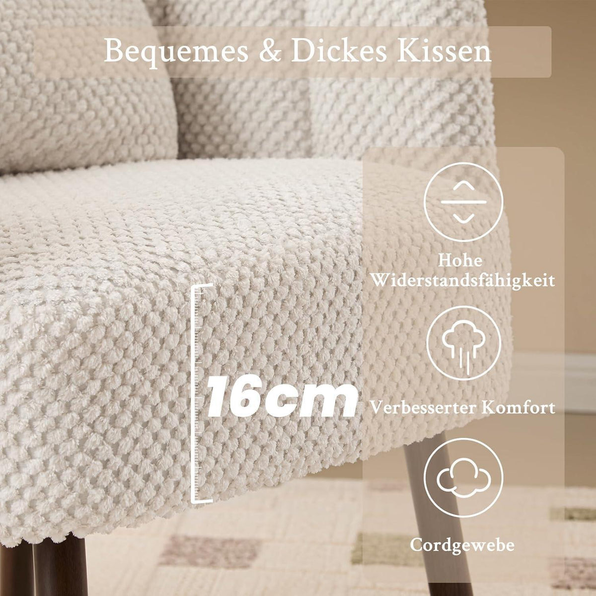 Gepolsterter Muschelsessel mit Blütenblatt-Rückenlehne, Beige