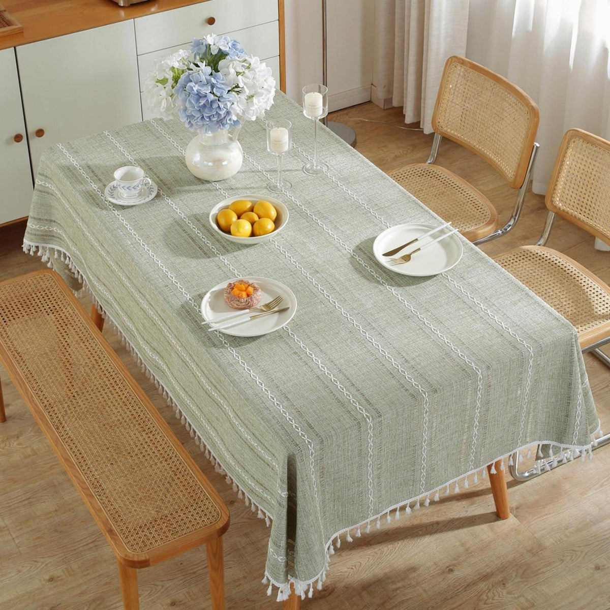 Grüne Baumwoll-Leinen Tischdecke mit Quasten | Rechteckig 140x180cm
